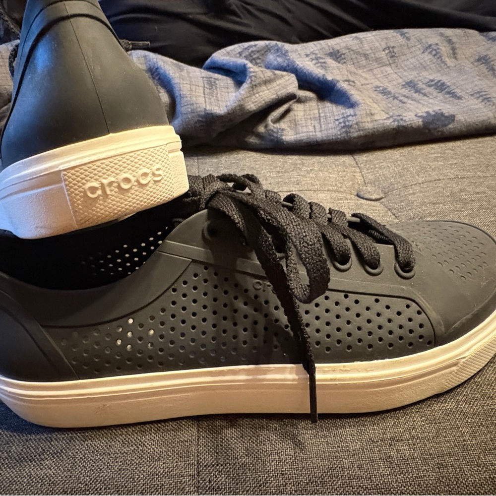 CROCS Men's Black and Cream Sneakers